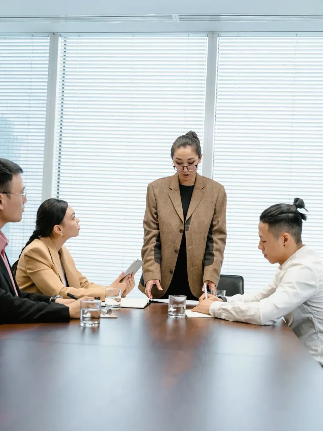打ち合わせ前に確認したい会議室の使い方